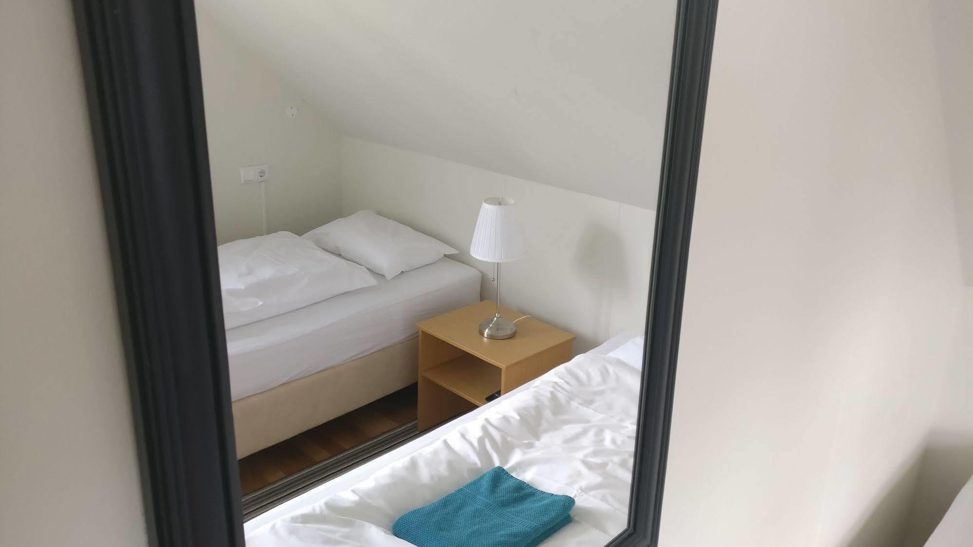 איילססטאד'יר Birta Guesthouse מראה חיצוני תמונה