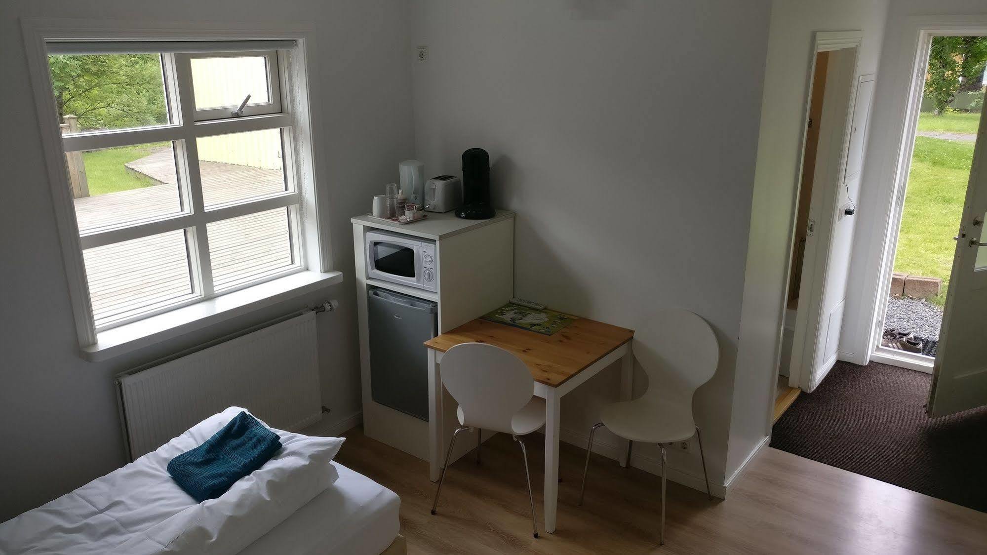 איילססטאד'יר Birta Guesthouse מראה חיצוני תמונה