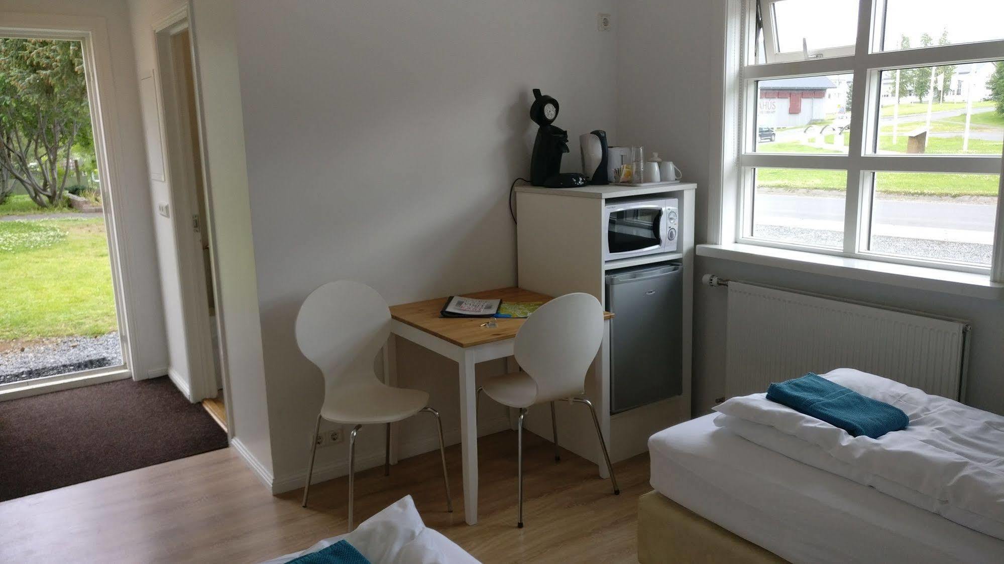 איילססטאד'יר Birta Guesthouse מראה חיצוני תמונה